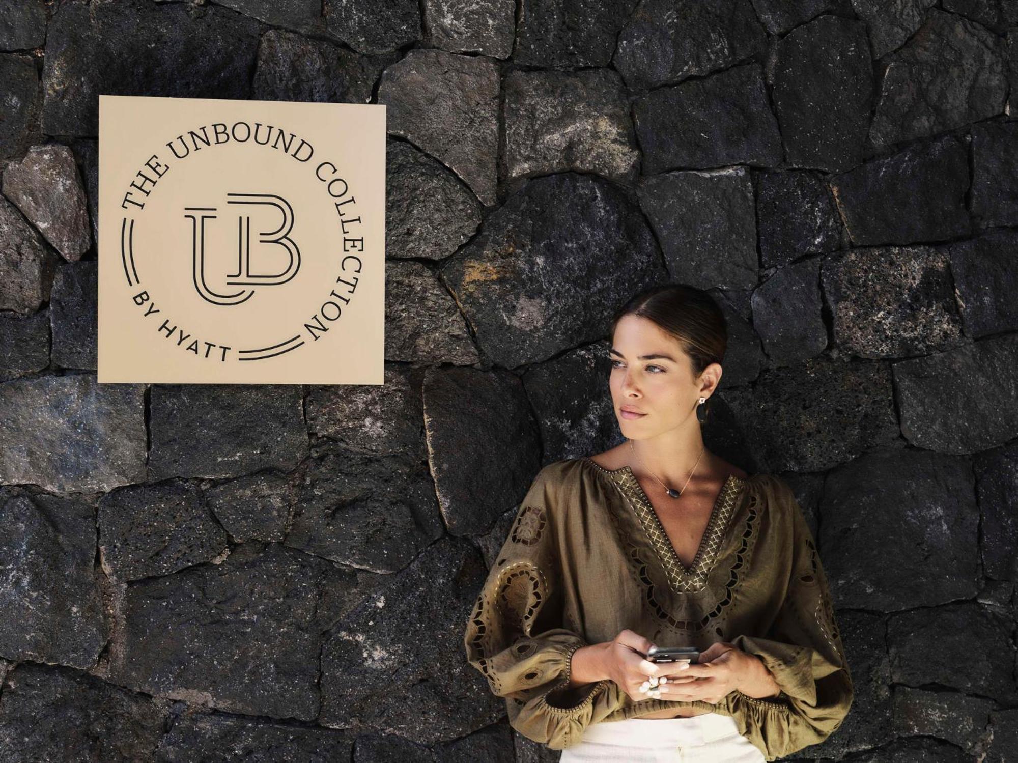 Magma Resort Santorini, In The Unbound Collection By Hyatt Vourvoulos Luaran gambar